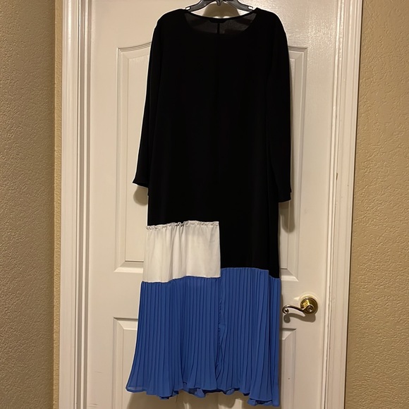 Shein Curve asymmetrical dress, size 2X - Picture 6 of 7